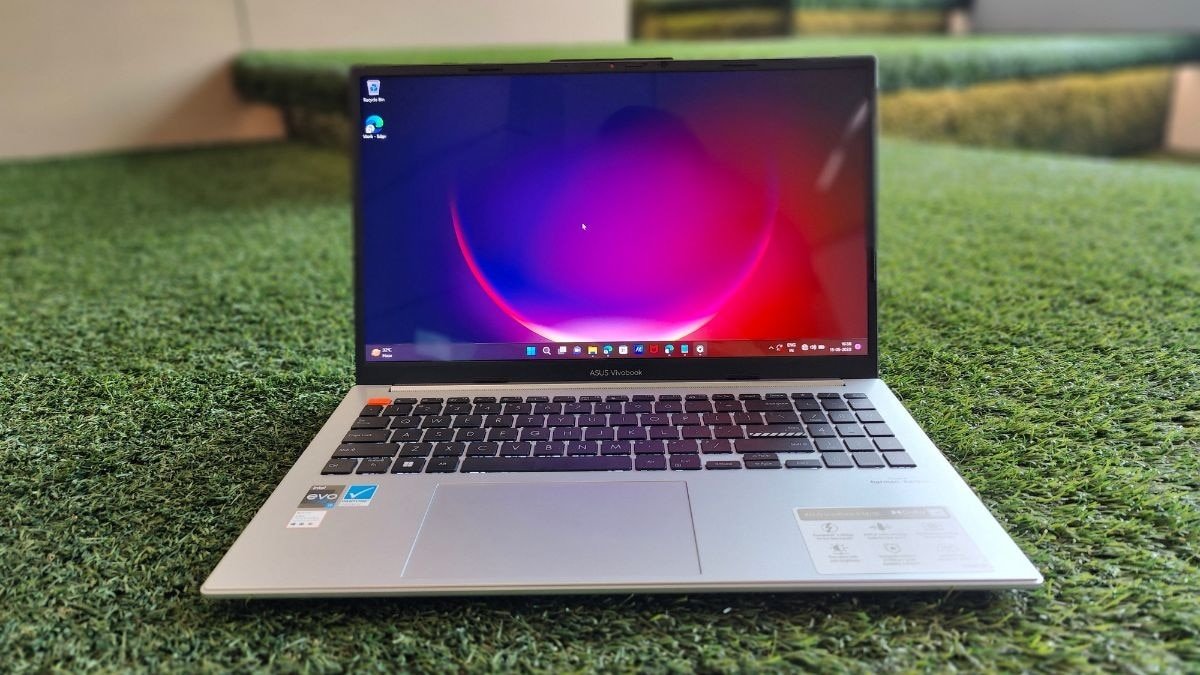 Asus VivoBook S15 Review – Is It Really That Good?